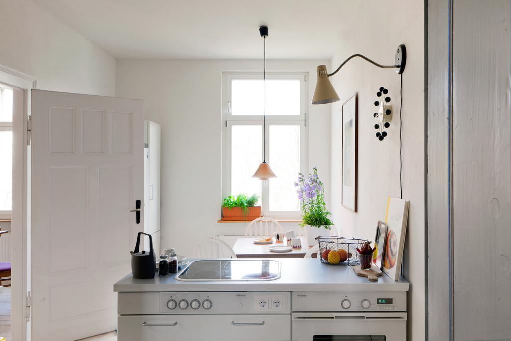 Design Apartments "Hier War Goethe Nie" Weimar  Rum bild